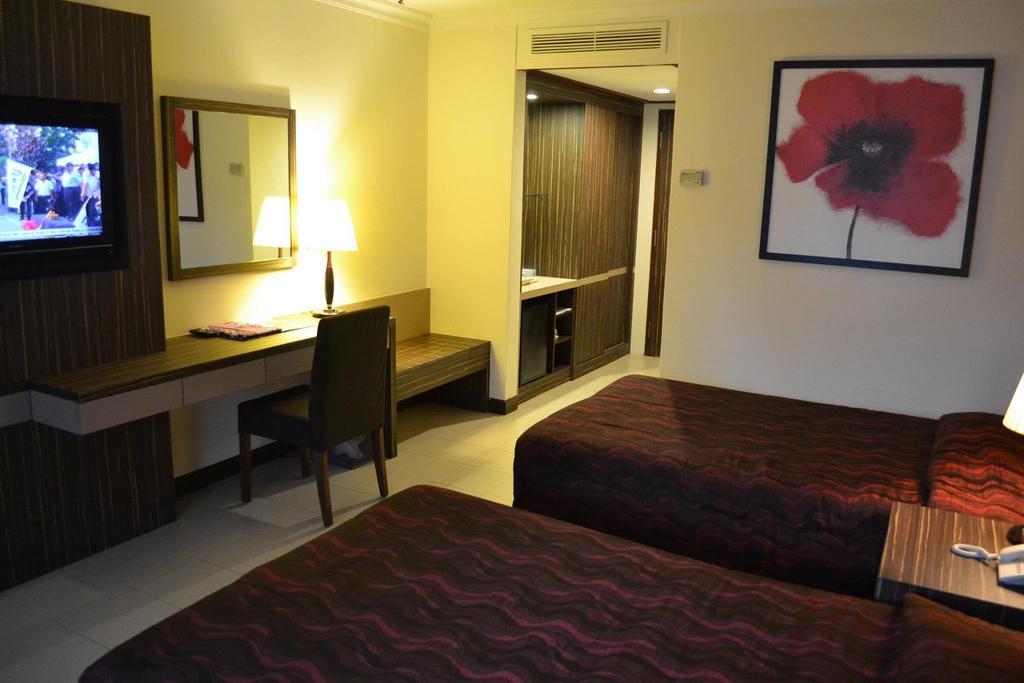 Deluxe Double or Twin Room